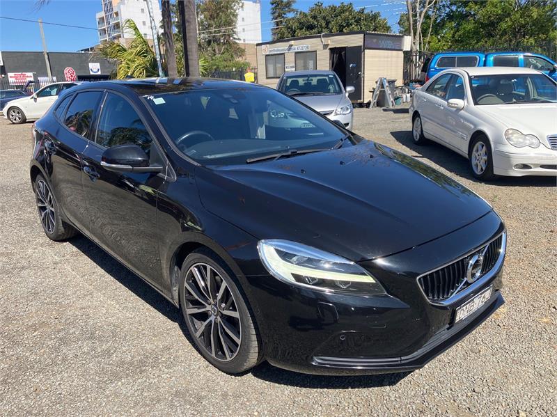 2017 Volvo V40 Hatchback T3 Momentum M Series MY17